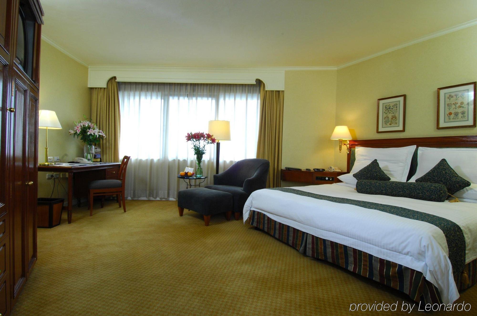 Mandarin Oriental Manila Hotel Makati City Room photo